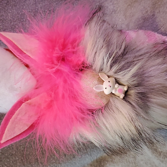 White Easter Gnome - Picture 2 of 3